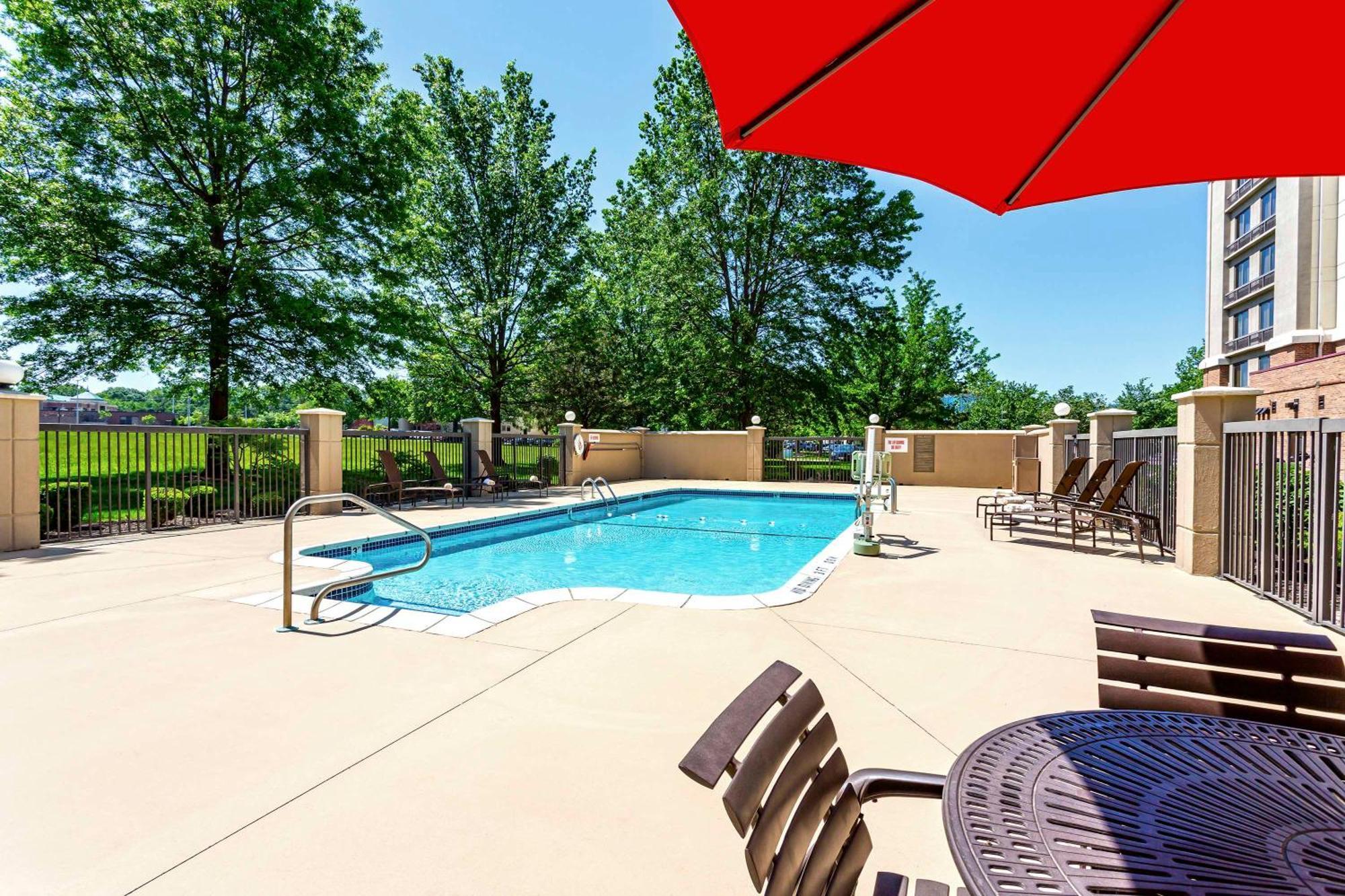 Hyatt Place Kansas City/Overland Park/Convention Center Экстерьер фото
