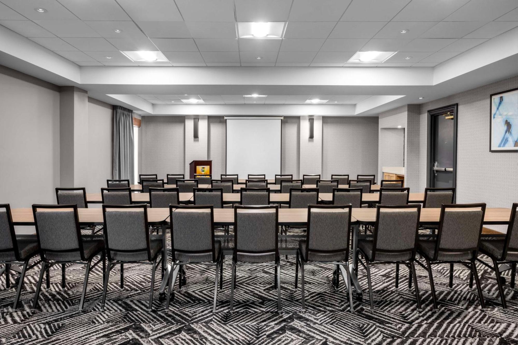 Hyatt Place Kansas City/Overland Park/Convention Center Экстерьер фото